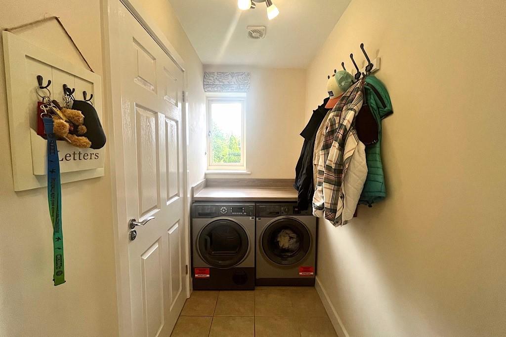 6 The Pines Lower Road, Shrewsbury, SY4 3RH For Sale